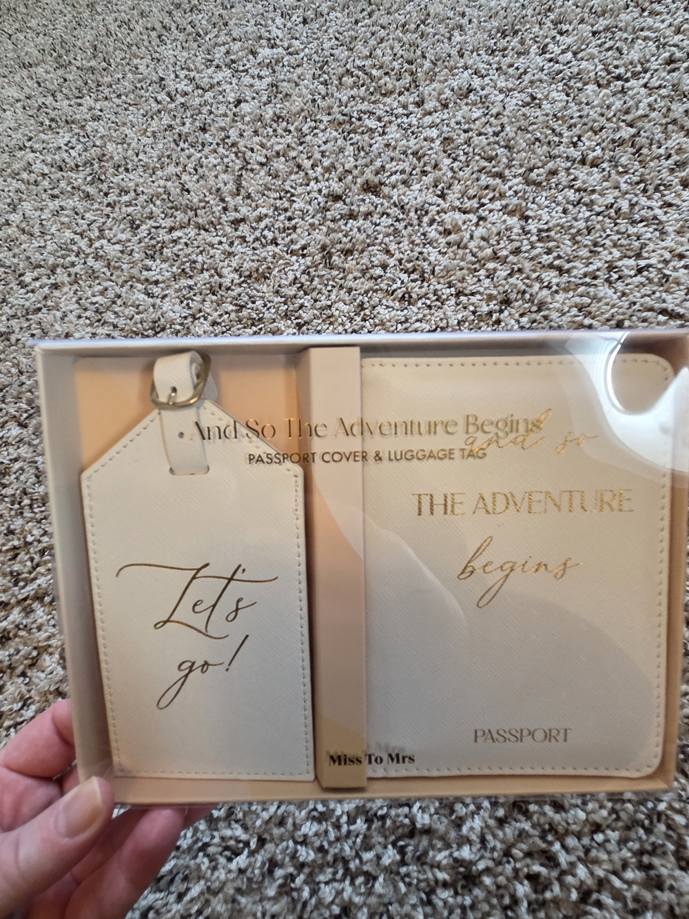 Cream Passport Cover & Luggage Tag Set - "Let's go!"